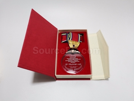 獎盃, 獎座, 獎牌, 金屬獎杯, 比賽獎牌, 紀念牌, 紀念幣, 木盾牌, 銀碟, 錦旗, 桌旗, 旗幟, 金屬襟章, 客製胸章, 客製名牌, 馬口鐵牌, 比賽獎品, 徽章, 客製禮品, 禮贈品公司, 台灣禮品, 紀念品, 禮品批發商, 客製化商品, 企業禮品, 商務禮品, 文具, 文儀用品, 環保禮品, 客製禮物, 禮物包裝