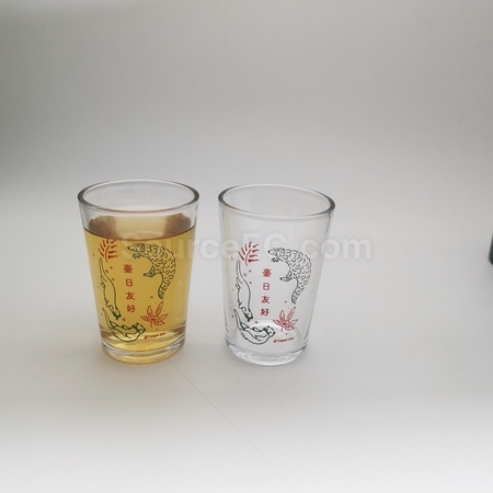 玻璃水杯, 玻璃水瓶, 玻璃茶杯, 玻璃杯茶具套裝, 玻璃酒杯, 香檳杯, 高腳杯, 雞尾酒杯, 高硼矽玻璃杯, 咖啡杯, 牛奶杯, 泡茶杯, 玻璃水壺, 客製禮品, 禮贈品公司, 台灣禮品, 紀念品, 禮品批發商, 客製化商品