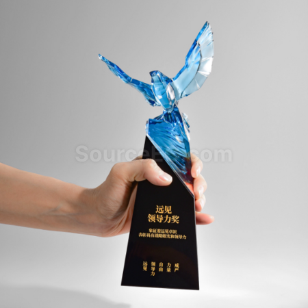 客製化老鷹琉璃水晶獎座禮品
