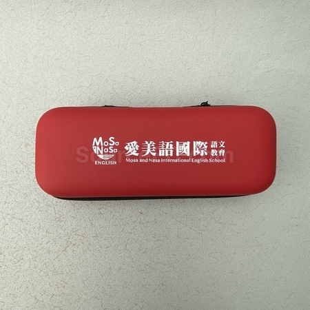 旅行禮品, 旅遊紀念品, 旅行贈品, 旅行手提袋, 手提行李包, 收納袋, 洗漱包, 海關密碼鎖, 行李牌, 行李帶, 護照套夾, 旅行套裝, U型頸枕, 洗漱套裝, 旅遊用品, 客製禮品, 禮贈品公司, 台灣禮品, 紀念品, 禮品批發商, 客製化商品, 企業禮品, 商務禮品, 文具, 文儀用品, 環保禮品, 客製禮物, 禮物包裝
