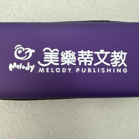 旅行禮品, 旅遊紀念品, 旅行贈品, 旅行手提袋, 手提行李包, 收納袋, 洗漱包, 海關密碼鎖, 行李牌, 行李帶, 護照套夾, 旅行套裝, U型頸枕, 洗漱套裝, 旅遊用品, 客製禮品, 禮贈品公司, 台灣禮品, 紀念品, 禮品批發商, 客製化商品, 企業禮品, 商務禮品, 文具, 文儀用品, 環保禮品, 客製禮物, 禮物包裝