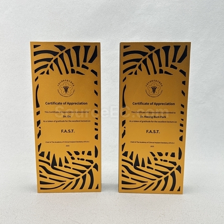 獎盃, 獎座, 獎牌, 金屬獎杯, 比賽獎牌, 紀念牌, 紀念幣, 木盾牌, 銀碟, 錦旗, 桌旗, 旗幟, 金屬襟章, 客製胸章, 客製名牌, 馬口鐵牌, 比賽獎品, 徽章, 客製禮品, 禮贈品公司, 台灣禮品, 紀念品, 禮品批發商, 客製化商品, 企業禮品, 商務禮品, 文具, 文儀用品, 環保禮品, 客製禮物, 禮物包裝