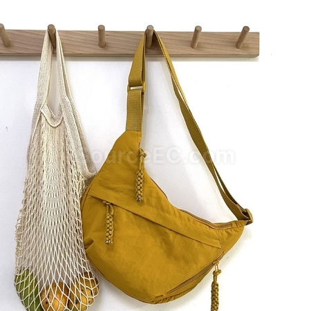 客製化尼龍布斜挎餃子包禮品