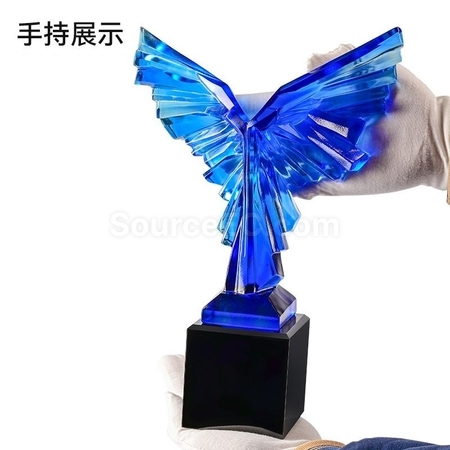 客製化展翅琉璃水晶獎杯禮品